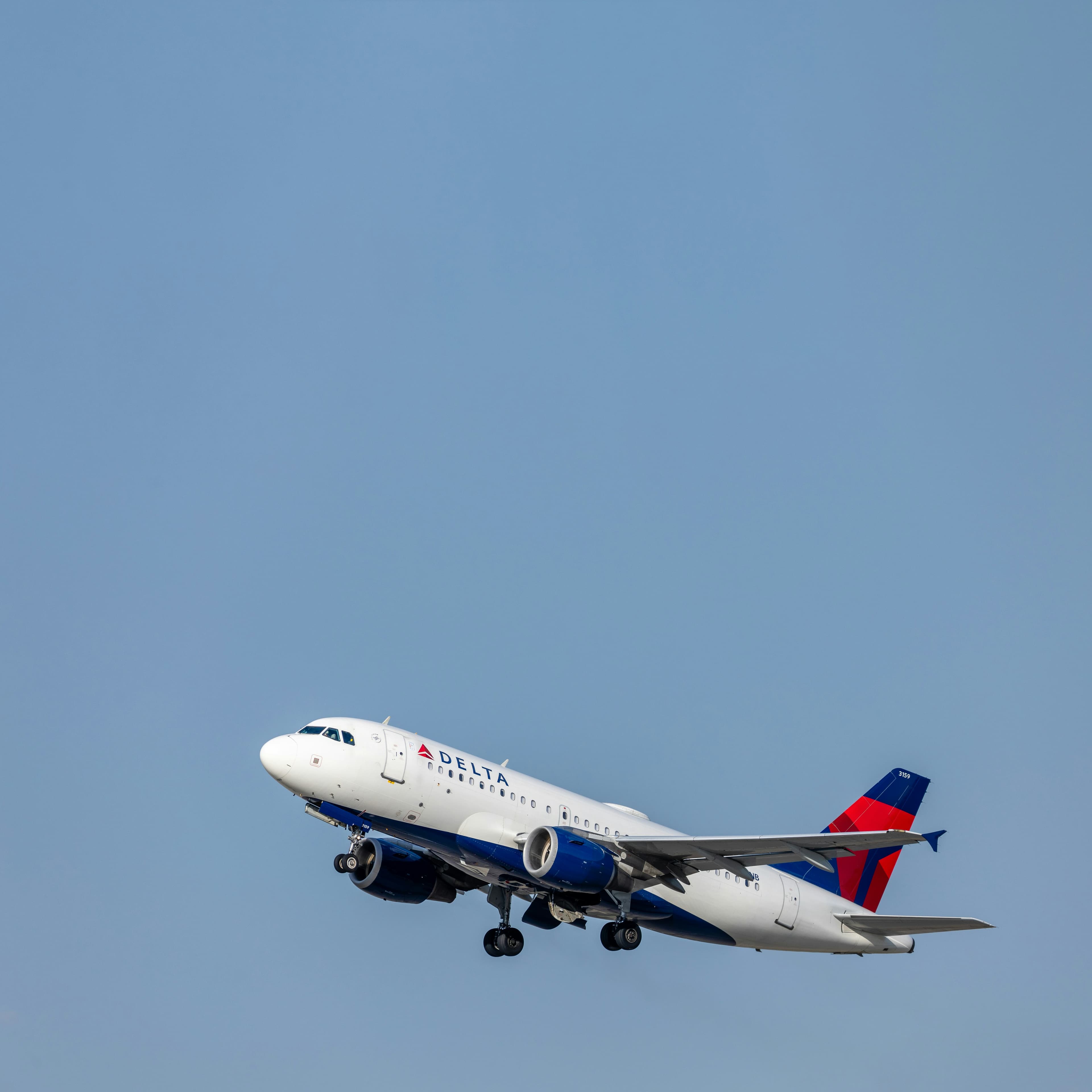 Aviation photo illustrating: What Makes an Airport Runway Safe for Landing