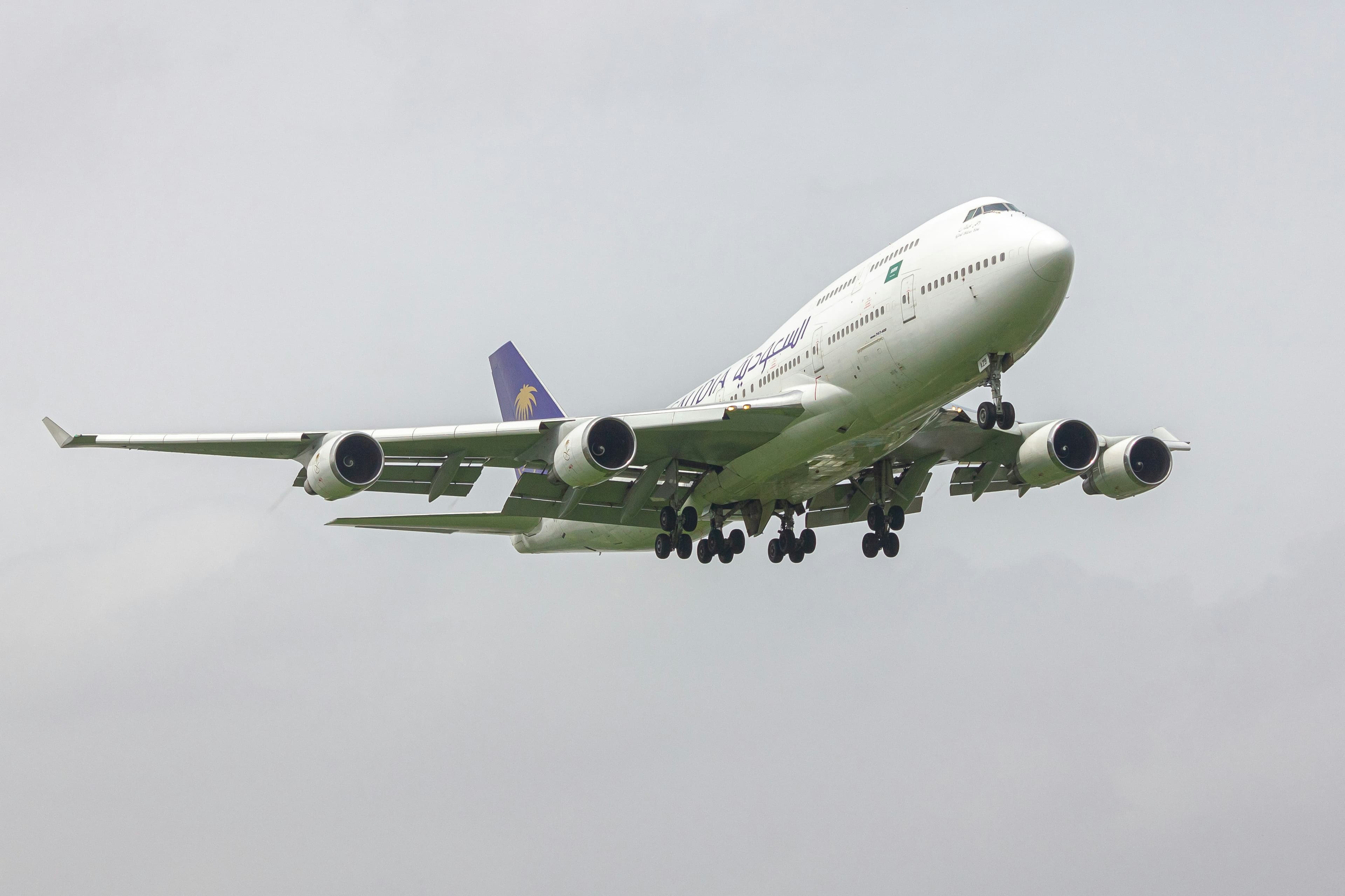 Aviation photo illustrating: How GPS and Modern Navigation Changed Aviation